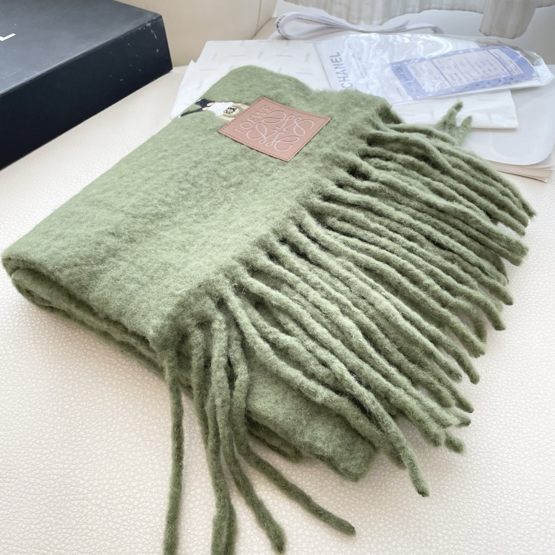 ❤️️2025年罗意威超美新款马海毛围巾！超级推荐入手！】质感好货！主打的马海毛围巾~据说超难买哦！！打