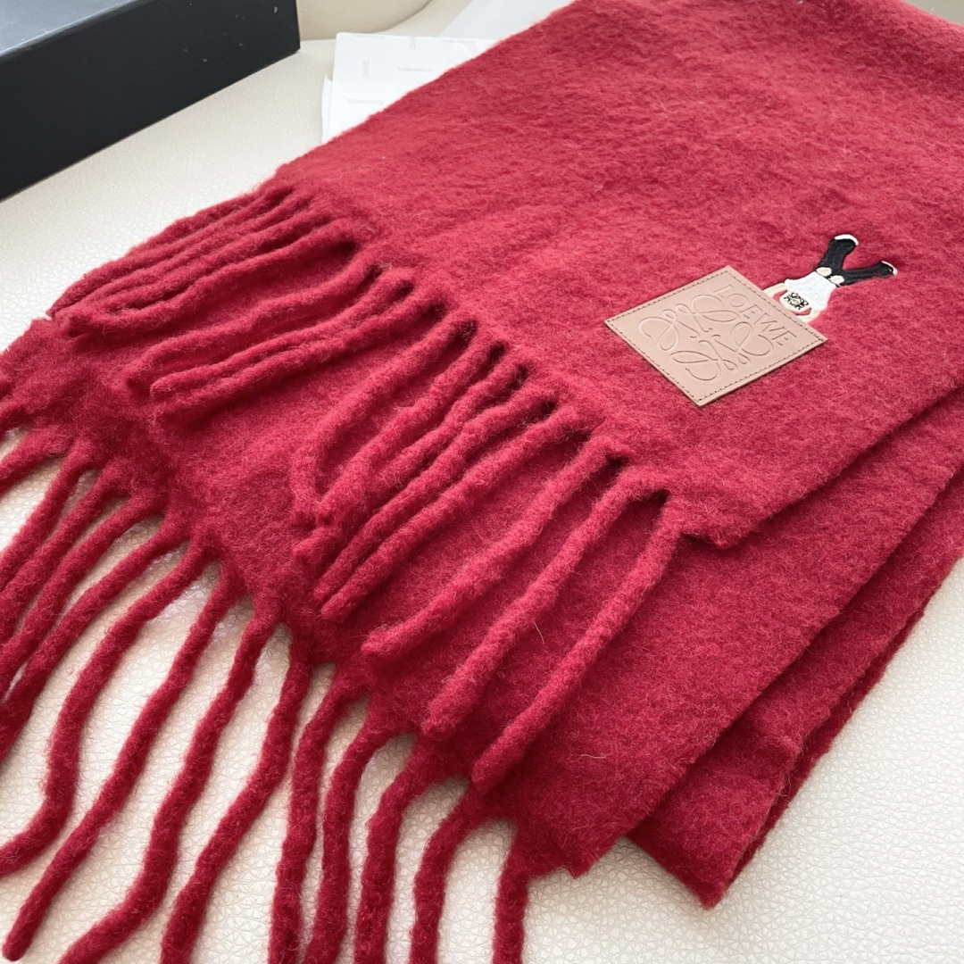 ❤️️2025年罗意威超美新款马海毛围巾！超级推荐入手！】质感好货！主打的马海毛围巾~据说超难买哦！！打