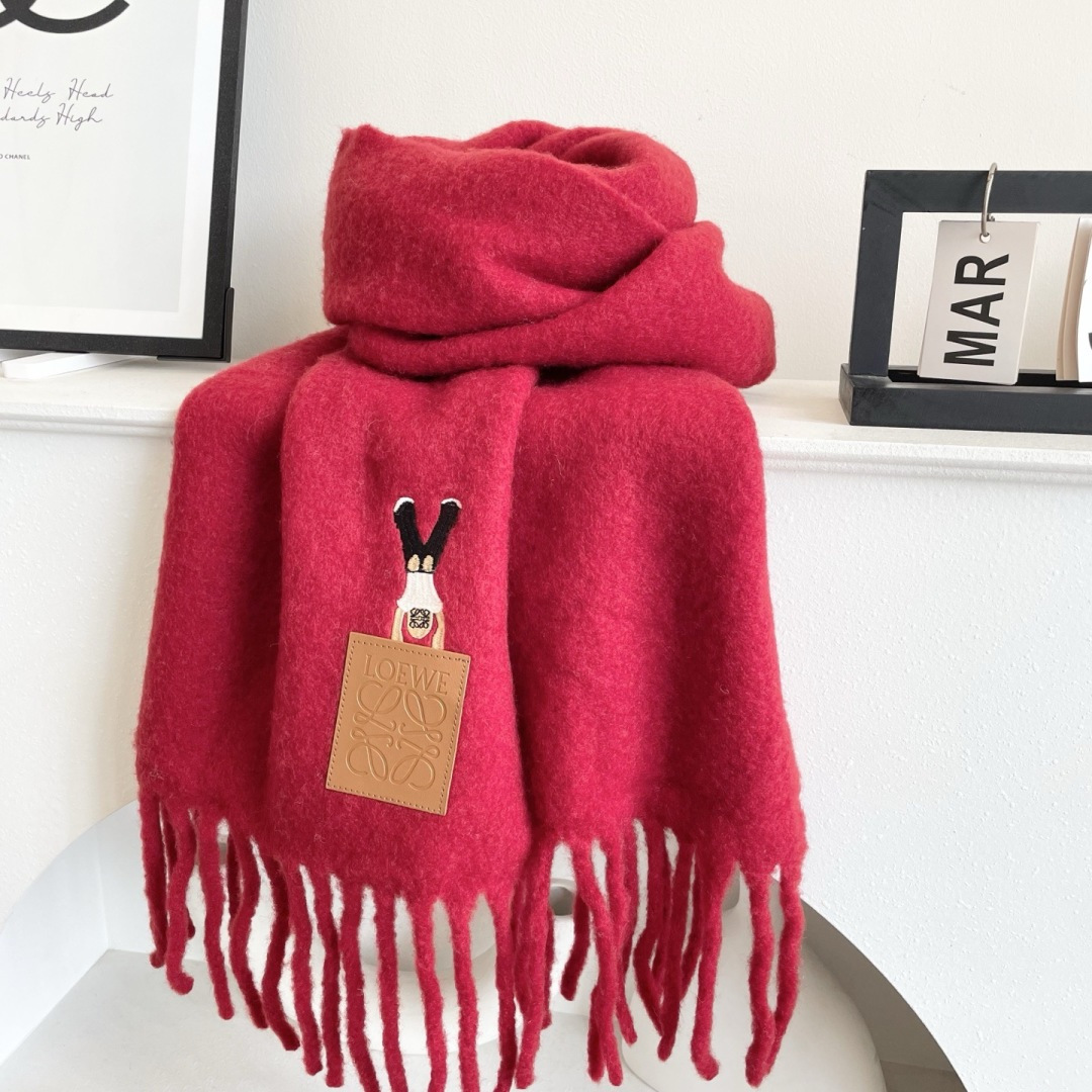 ❤️️2025年罗意威超美新款马海毛围巾！超级推荐入手！】质感好货！主打的马海毛围巾~据说超难买哦！！打