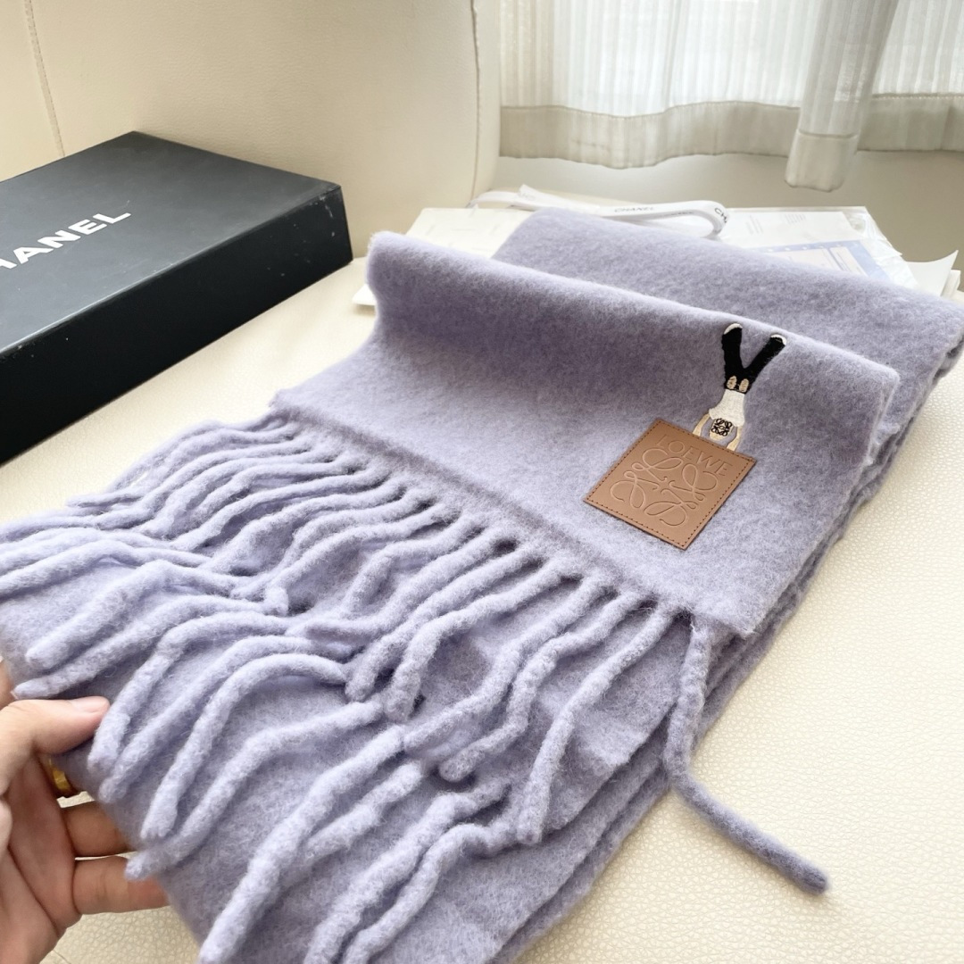 ❤️️2025年罗意威超美新款马海毛围巾！超级推荐入手！】质感好货！主打的马海毛围巾~据说超难买哦！！打