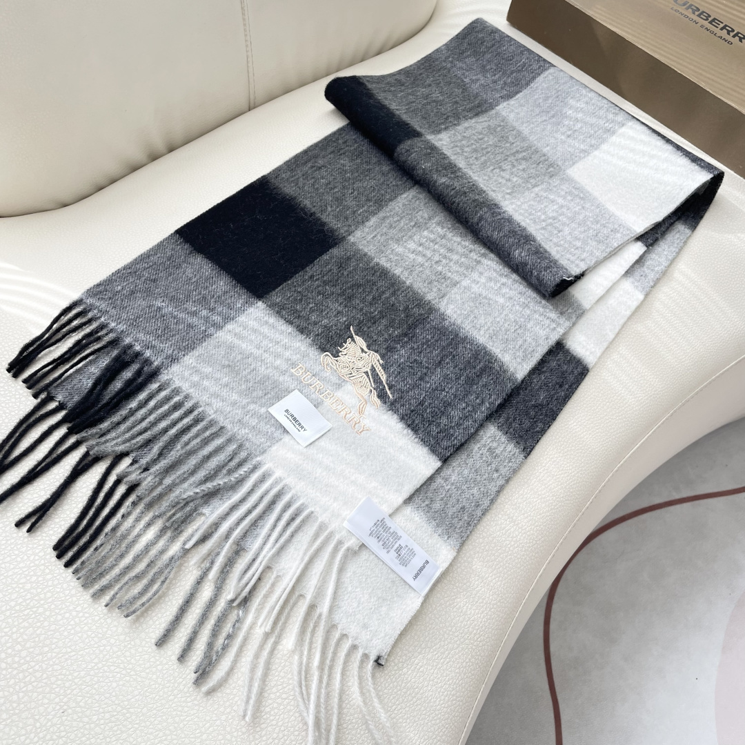 爆款🔺双面羊绒专柜同步 经典设计完美，若隐若现的巴宝利标志，强烈推荐手慢无‼️千万别去专柜买‼️代购就要