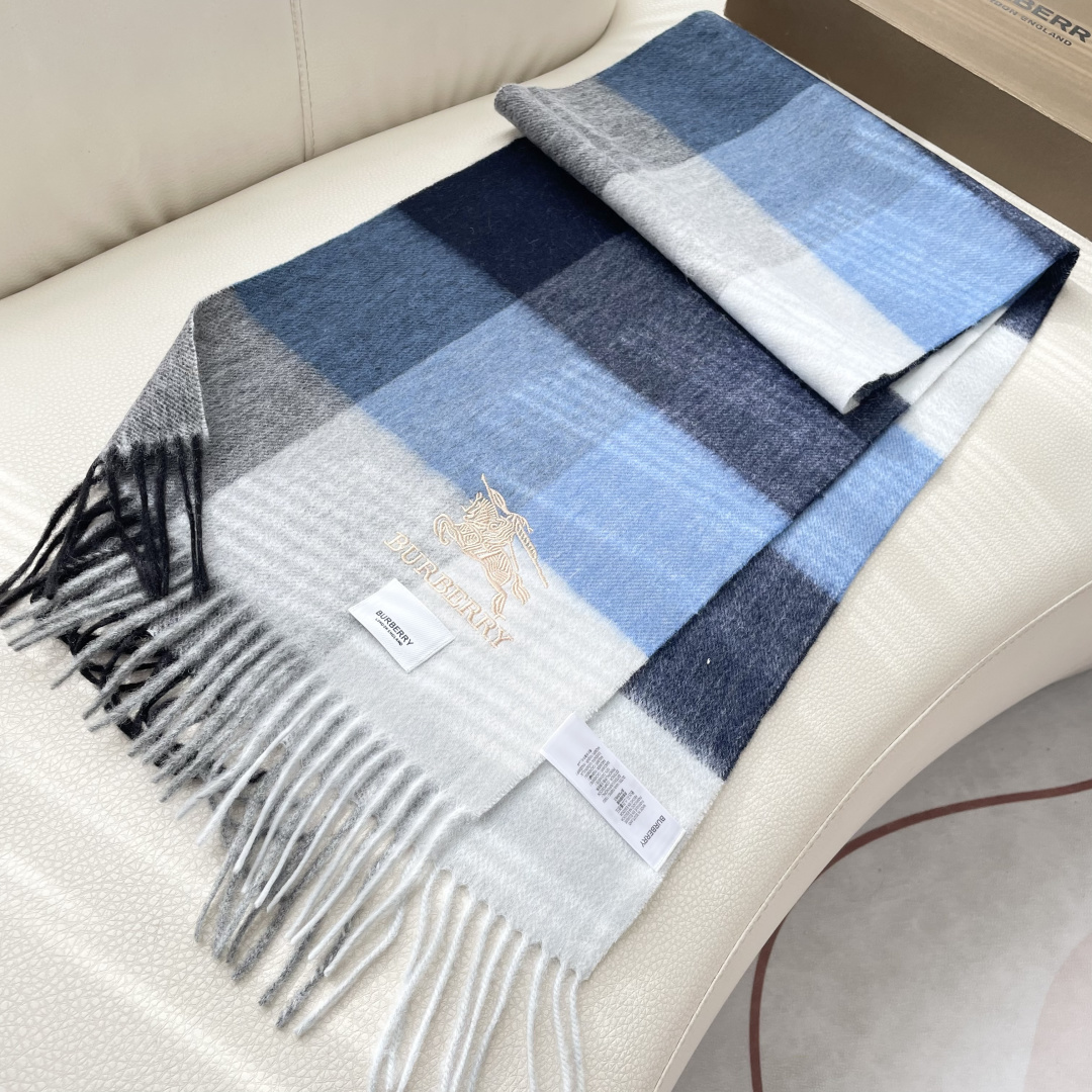 爆款🔺双面羊绒专柜同步 经典设计完美，若隐若现的巴宝利标志，强烈推荐手慢无‼️千万别去专柜买‼️代购就要