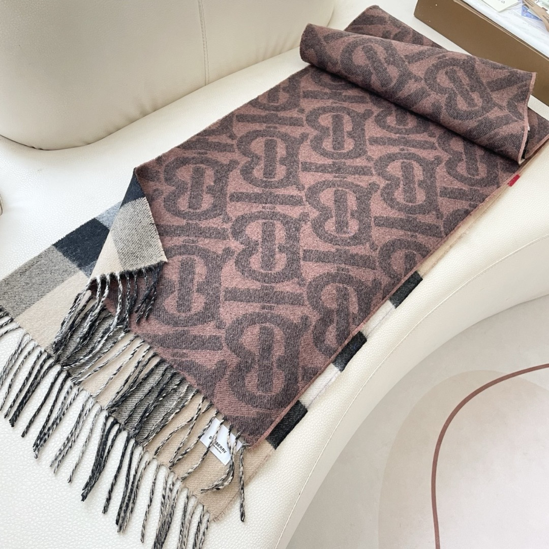 上新2025爱马仕双面男女款围巾且买且珍惜😍~都是出口订单所以比较难遇❤️东西讲究少而精😍好看的一定要收