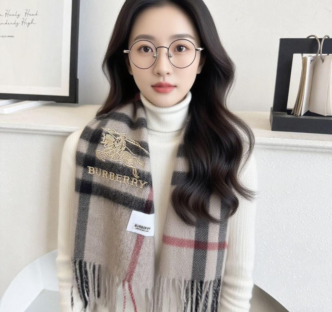 NO:678668,Hot new item, Couple model B family [Classic War Horse] Exclusive product Luxury is all in the size, high-end quality and super high cashmere quality will be favored by this brand. This quality is a rare knitted scarf on the market. It is really a super high-end product. Only such a big brand can have it. Every color is loved and every color is retained. Selling one less good product. Imported knitted cashmere size 180*32 high version scarf, high version scarf19860909爆款上新 情侣款B家【经典战马】独家牛货 奢华尽在尺寸之间,高端品质具有超高羊绒品质才会被此品牌青睐这种精品是市场上及其少见的围巾针织,真是超级高端货只有这种大品牌才会拥有每色都是大爱每色都留.卖一条少一条的好货 进口针织羊绒 尺寸180*32高版本围巾,高版本围巾,scarf