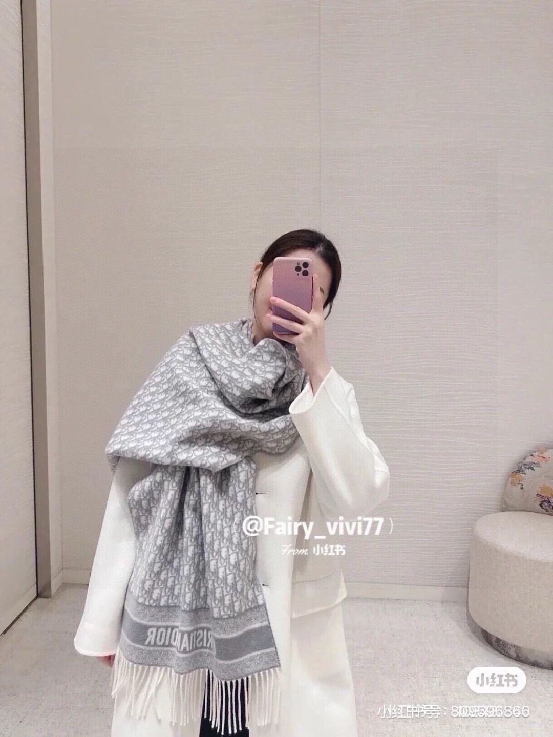 NO:711483,The same DD scarf worn by Dior stars. The classic style will never go out of style, and it’s super versatile. It’s super pretty!  !  Decisively keep it to yourself!  Exquisite loose beard, straightforward and not rigid, suitable for various styles, exquisite, not much introduction, see for yourself, 50*180cm. High version scarf, high version scarf, dior, dior19860909迪奥（Dior）明星同款dd围巾.经典款永远不会过时,而且超百搭.超级好看！！果断自留！精致散须 率真不拘泥 适合各种造型 精妙绝伦 不多介绍 自己看,50*180cm.高版本围巾,高版本围巾,dior,dior,scarf