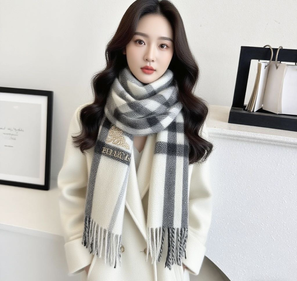 NO:711481,Hot new item, Couple model B family [Classic War Horse] Exclusive product Luxury is all in the size, high-end quality and super high cashmere quality will be favored by this brand. This quality is a rare knitted scarf on the market. It is really a super high-end product. Only such a big brand can have it. Every color is loved and every color is retained. Selling one less good product. Imported knitted cashmere size 180*32 high version scarf, high version scarf19860909爆款上新 情侣款B家【经典战马】独家牛货 奢华尽在尺寸之间,高端品质具有超高羊绒品质才会被此品牌青睐这种精品是市场上及其少见的围巾针织,真是超级高端货只有这种大品牌才会拥有每色都是大爱每色都留.卖一条少一条的好货 进口针织羊绒 尺寸180*32高版本围巾,高版本围巾,scarf