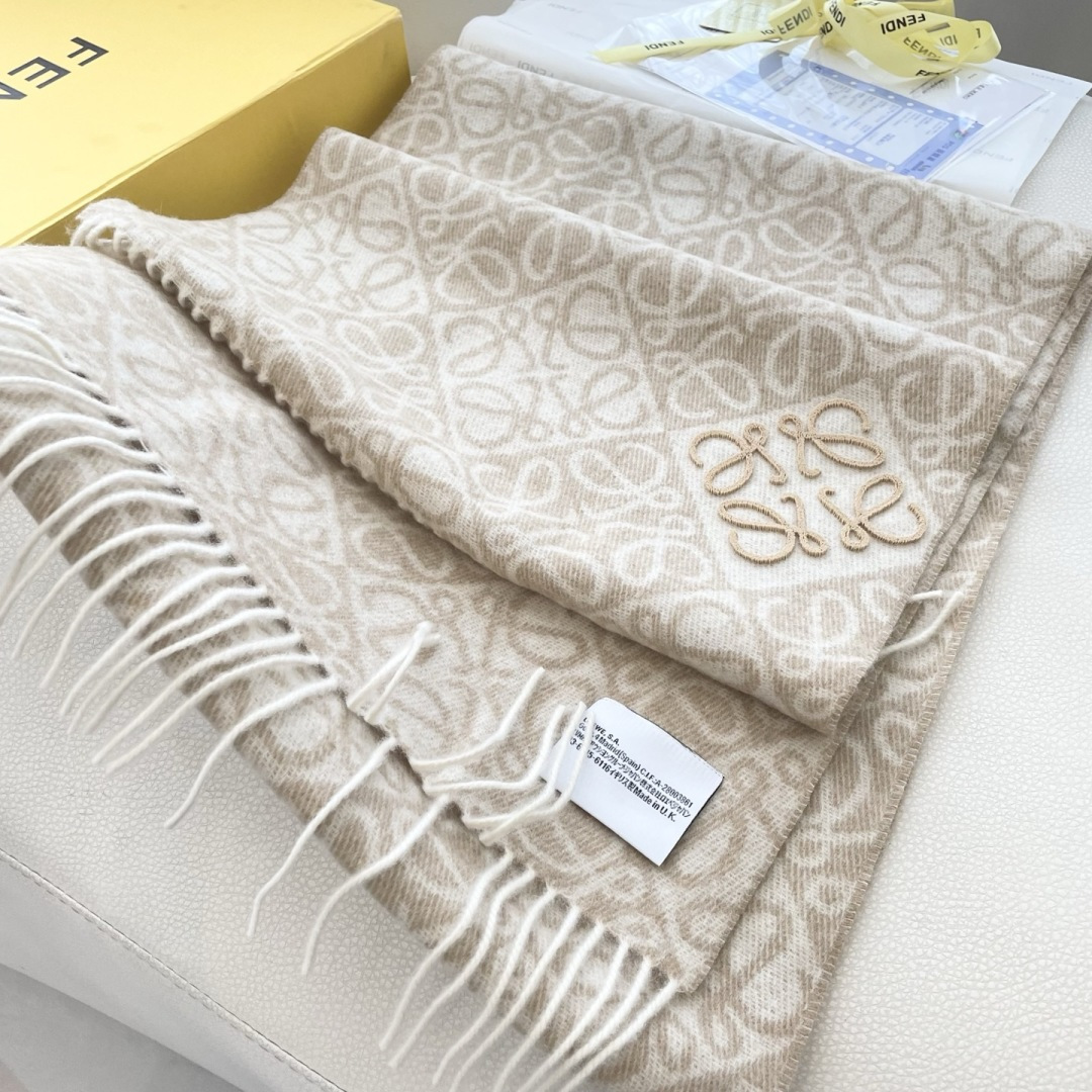 👑👑新款顶级原单中性款‼️罗意威【LW条纹长巾】很幸運拿到這個品牌的東西，真的不多見，很少在國內做訂單，