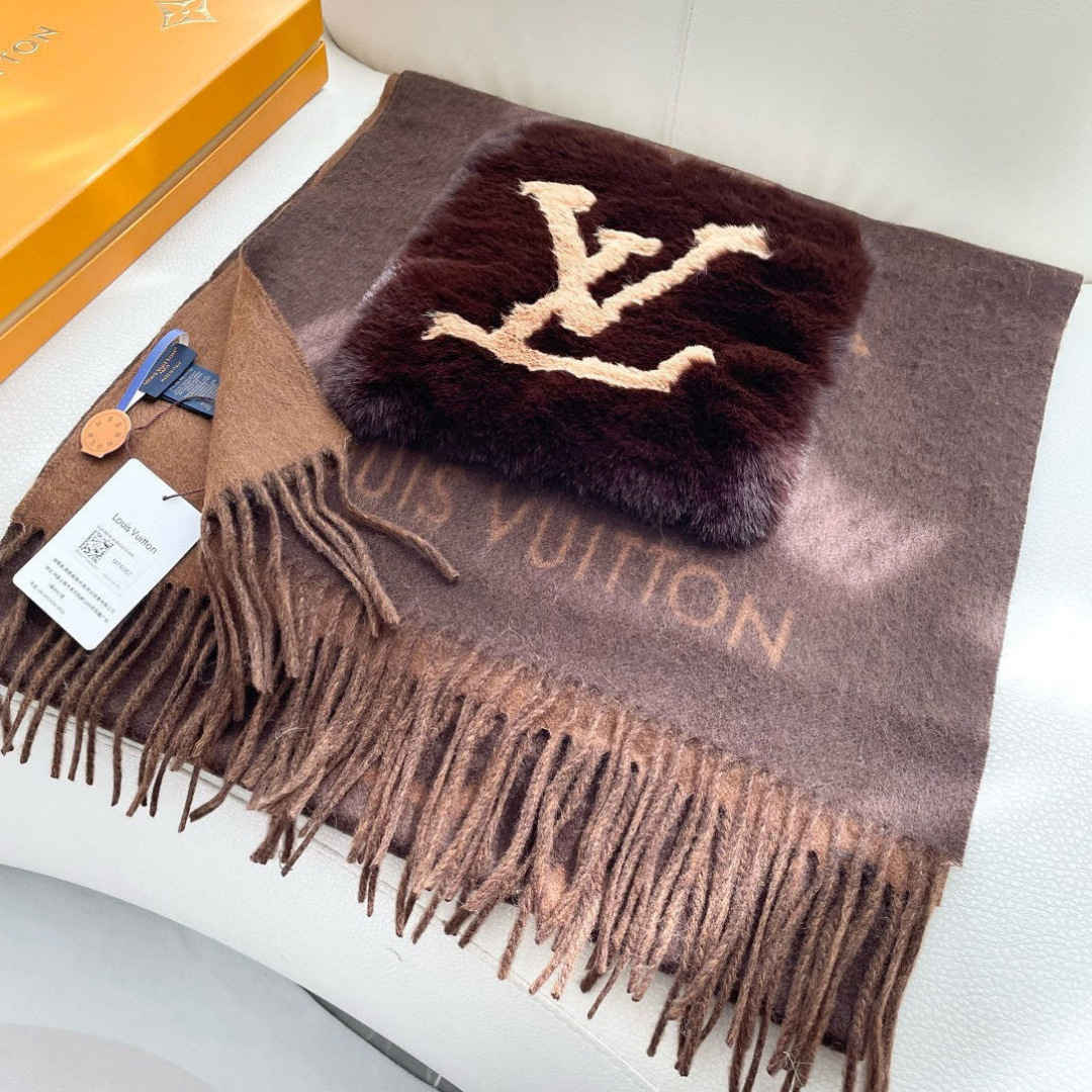 LV scarf LV 🆕LVNew ， ， Monogram ， L Monogram 。190 x 46.cm ： L Monogram — photo 3