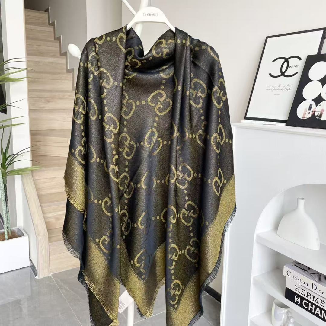 🆕  Gucci  · 古奇经典羊绒真丝围巾❗来个硬货.麻溜的安排上.纯正出口❗原订单已经交货一批，其中一批刚过海关，直