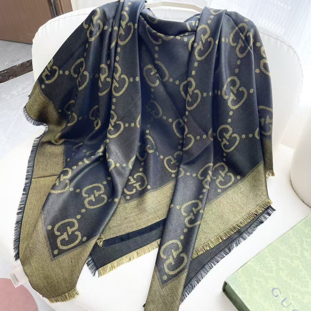 🆕  Gucci  · 古奇经典羊绒真丝围巾❗来个硬货.麻溜的安排上.纯正出口❗原订单已经交货一批，其中一批刚过海关，直