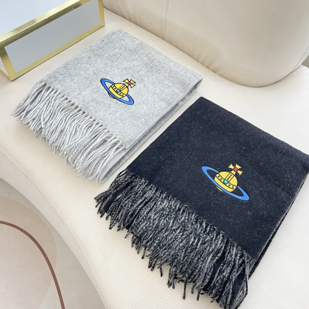 🆕   英国朋克教母“西太后Vivienne Westwood”最爱的土星❗❗从精神上，Vivenne Westwood