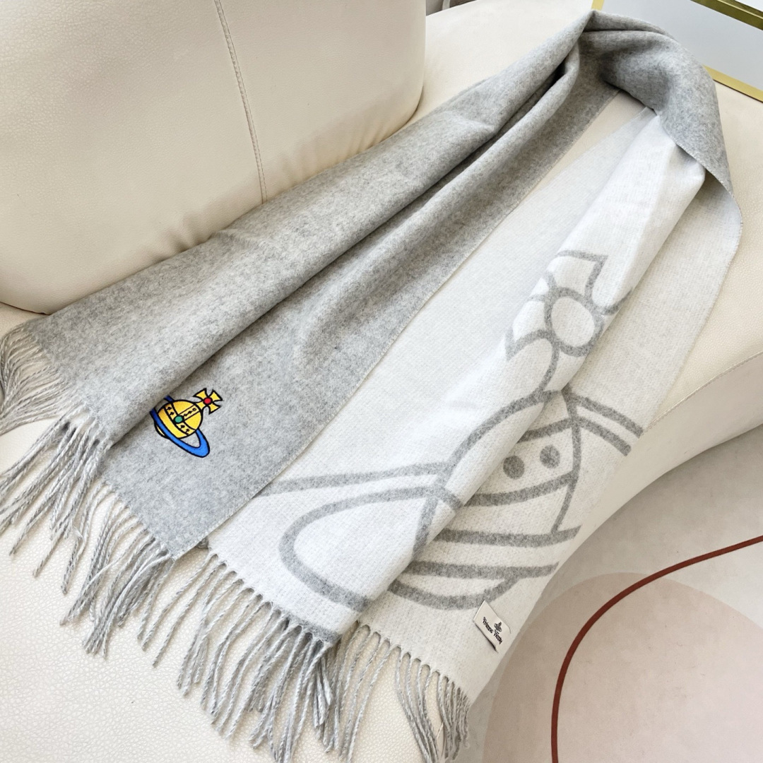 🆕   英国朋克教母“西太后Vivienne Westwood”最爱的土星❗❗从精神上，Vivenne Westwood
