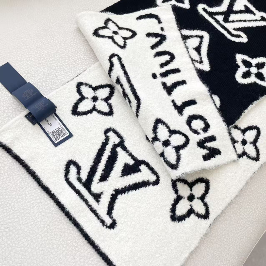 LOUIS VUITTON 徽标设计 羊毛 绒线围巾  88%羊毛 12%尼龙 180X25