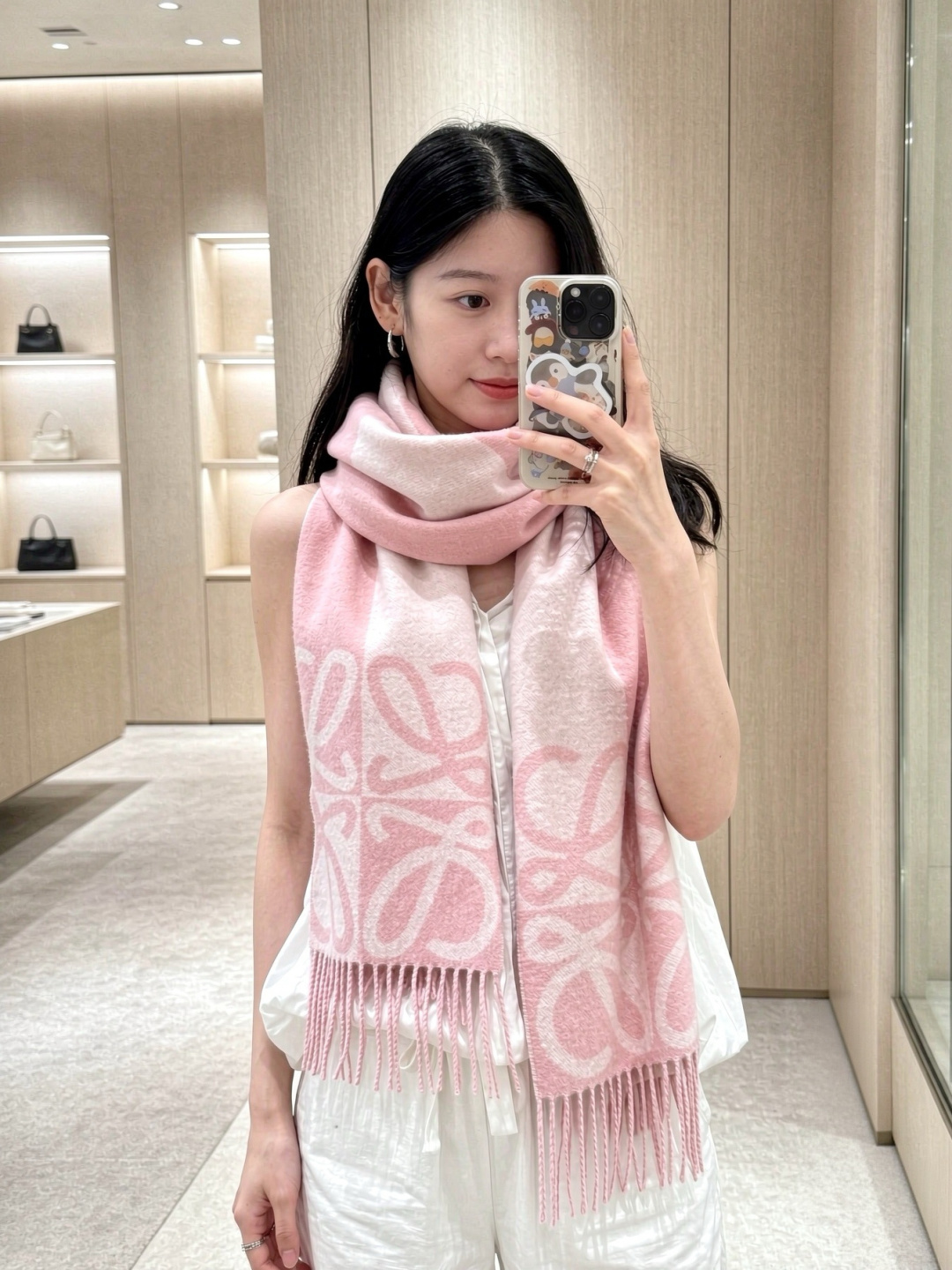 LOEWE罗意威 Anagram 新款 【26春夏系列】点缀双色提花图案流苏边缘 羊绒 绒线围巾 女男款 勃艮第红/红褐