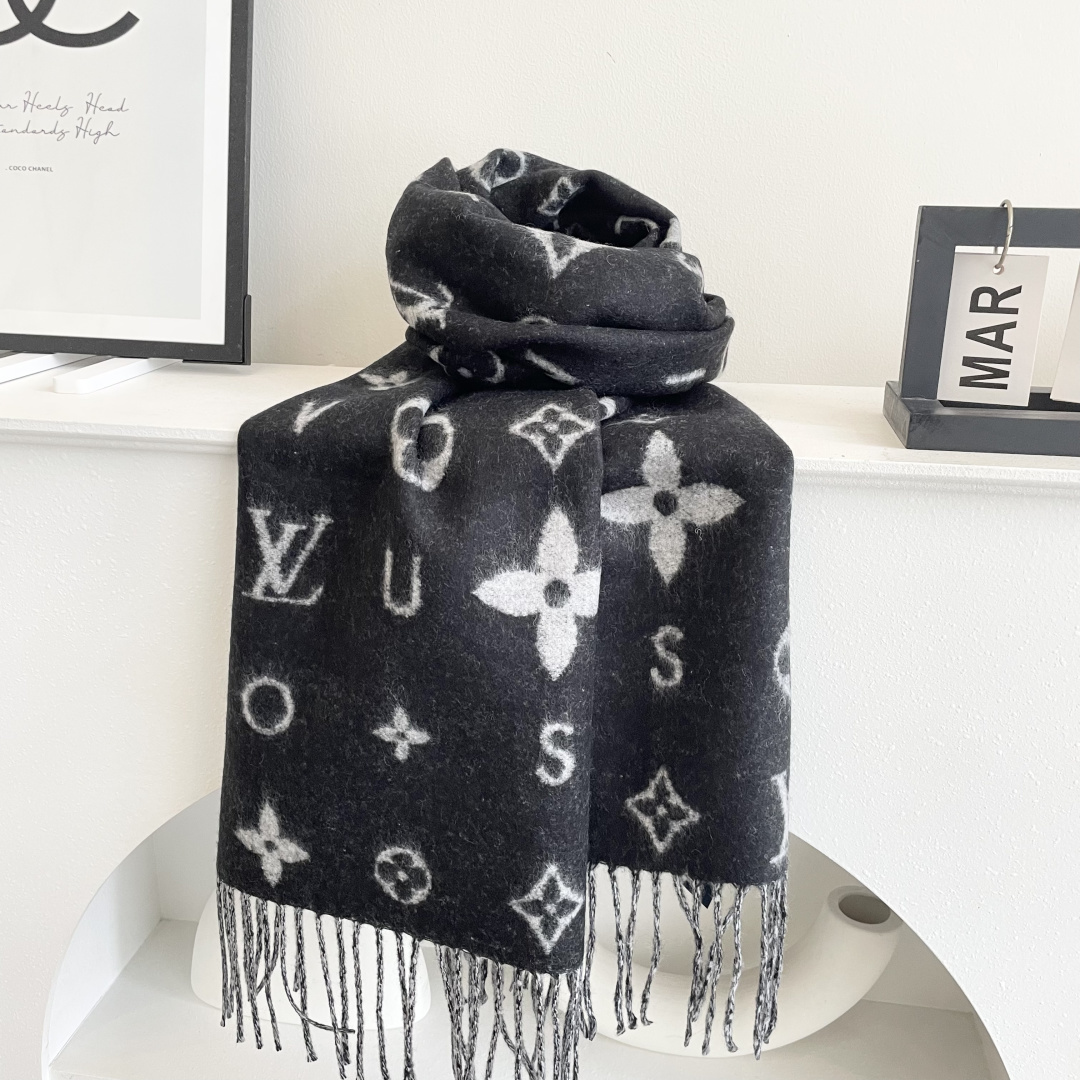 LOUIS VUITTON 标注 Monogram 花卉和 LV 字母40X240山羊绒 绒线围巾 男女同款情侣款 