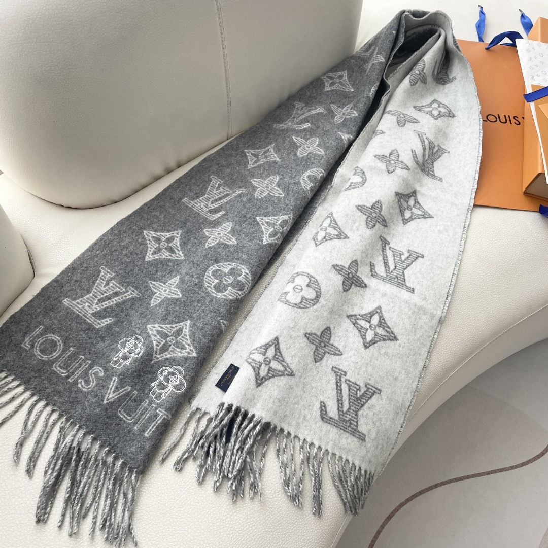 LOUIS VUITTON 标注 Monogram 花卉和 LV 字母40X240山羊绒 绒线围巾 男女同款情侣款 