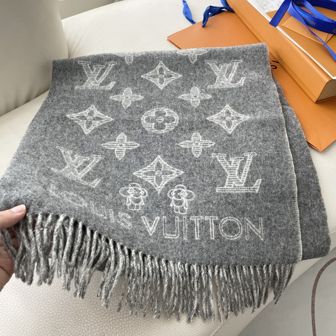 LOUIS VUITTON 标注 Monogram 花卉和 LV 字母40X240山羊绒 绒线围巾 男女同款情侣款 