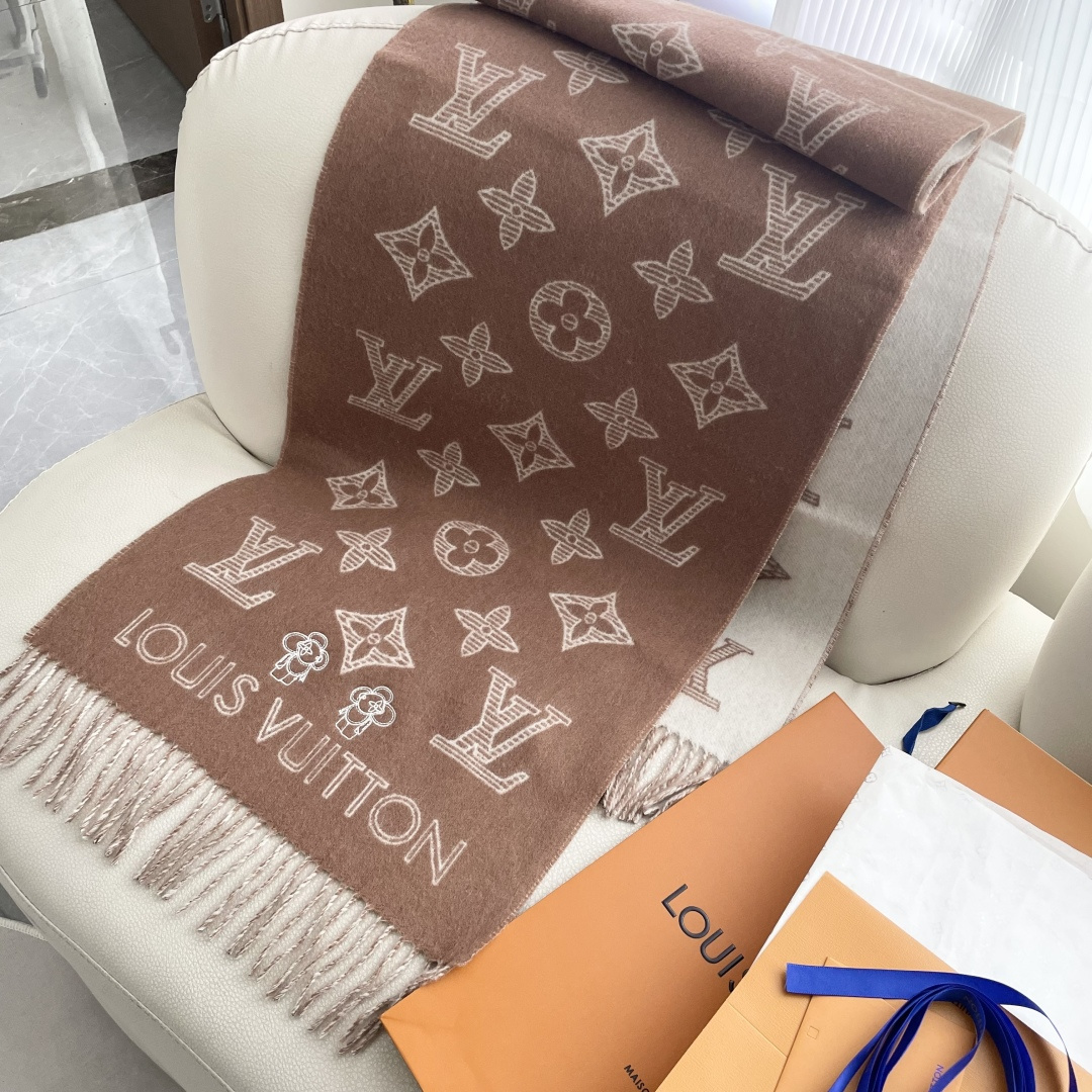 LOUIS VUITTON 标注 Monogram 花卉和 LV 字母40X240山羊绒 绒线围巾 男女同款情侣款 