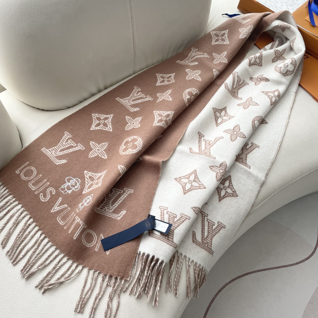 LOUIS VUITTON 标注 Monogram 花卉和 LV 字母40X240山羊绒 绒线围巾 男女同款情侣款 