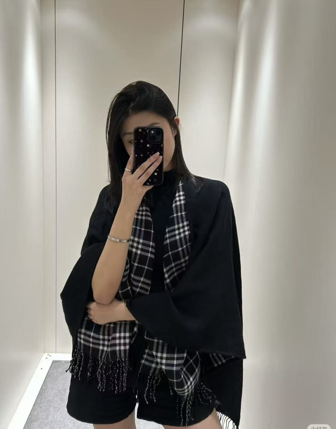 巴宝莉真真正正的福利！！】【尽管拿市面上任何一家的货来对比我家品质！】Bu史上最牛掰的原单货，【博柏利双面斗篷‼️】经典
