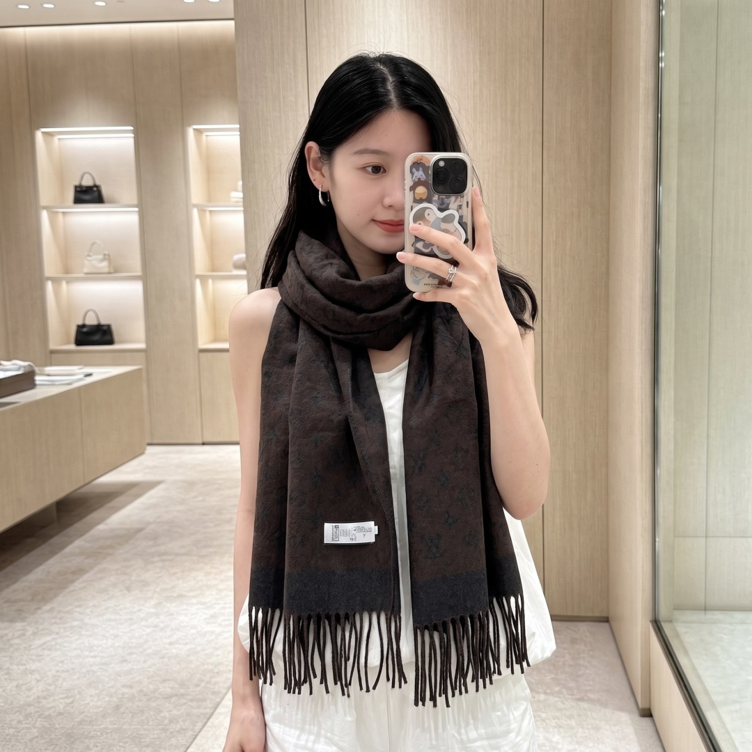 Dior Logo Fringed Scarf