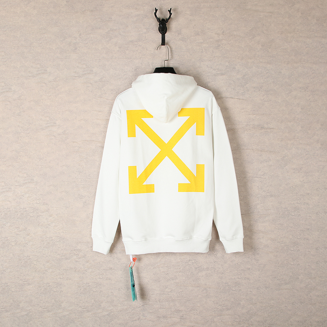 Fashion Review: Off-White Painting-Inspired Coats with Iconic Arrow Detail - 图片 4