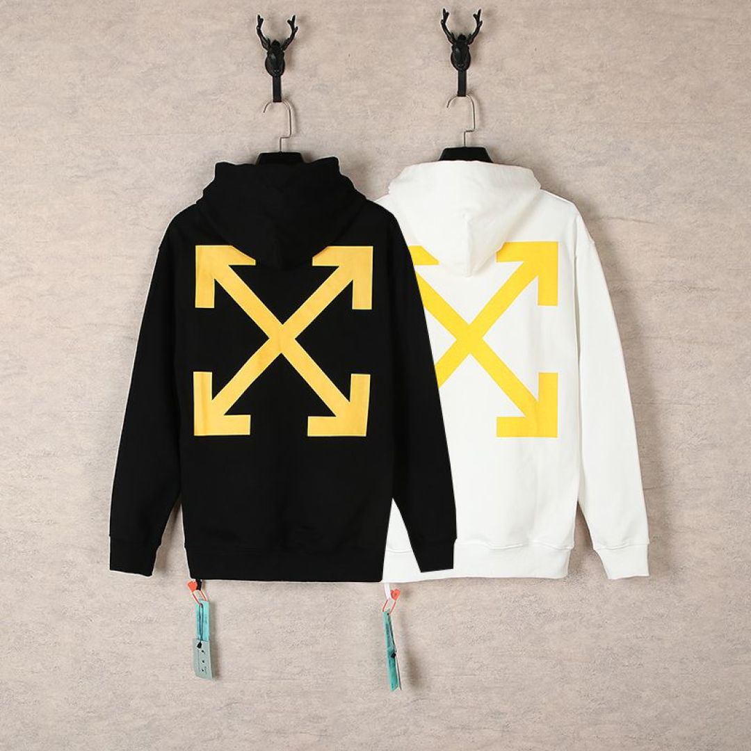 Fashion Review: Off-White Painting-Inspired Coats with Iconic Arrow Detail - 图片 2