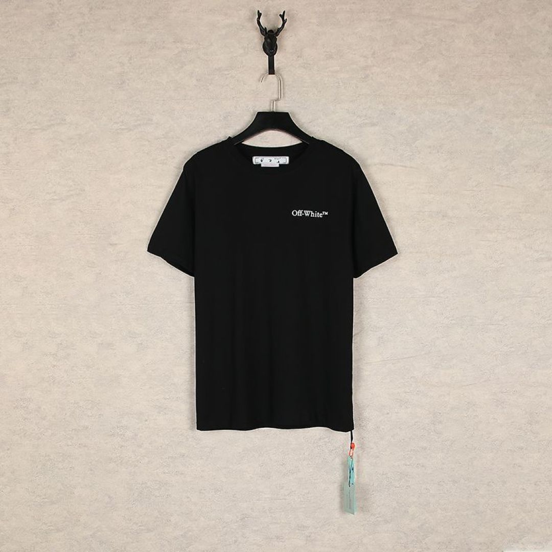 Fashion Review: Off-White T-Shirts – Stylish and Versatile in Khaki and Black - 图片 5