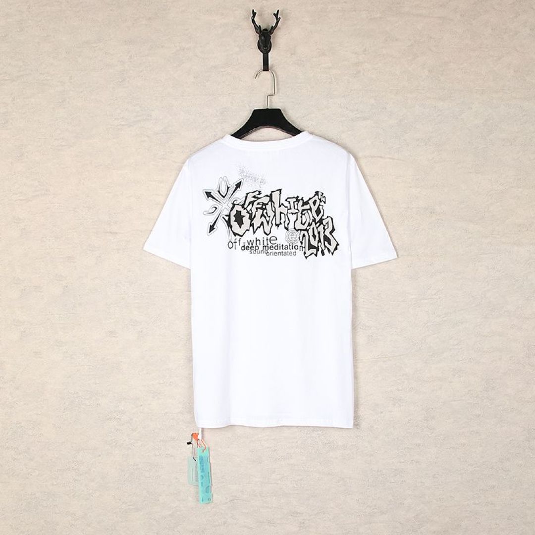 Off White Street Coolness: Black & White T-Shirts in Classic Style - 图片 4