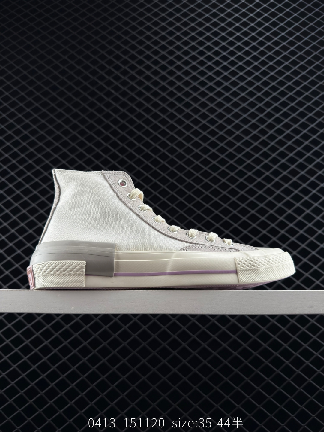 💰220 
小红书爆款来袭 奶蓝/奶粉 神仙配色
Converse匡威 秋冬新款结构1970s经典Logo外层水晶透明塑质LOGO，鞋底内衬颜色对应LOGO颜色，添加了更多的质感！
编码：151120
 Size:35～44硫化半