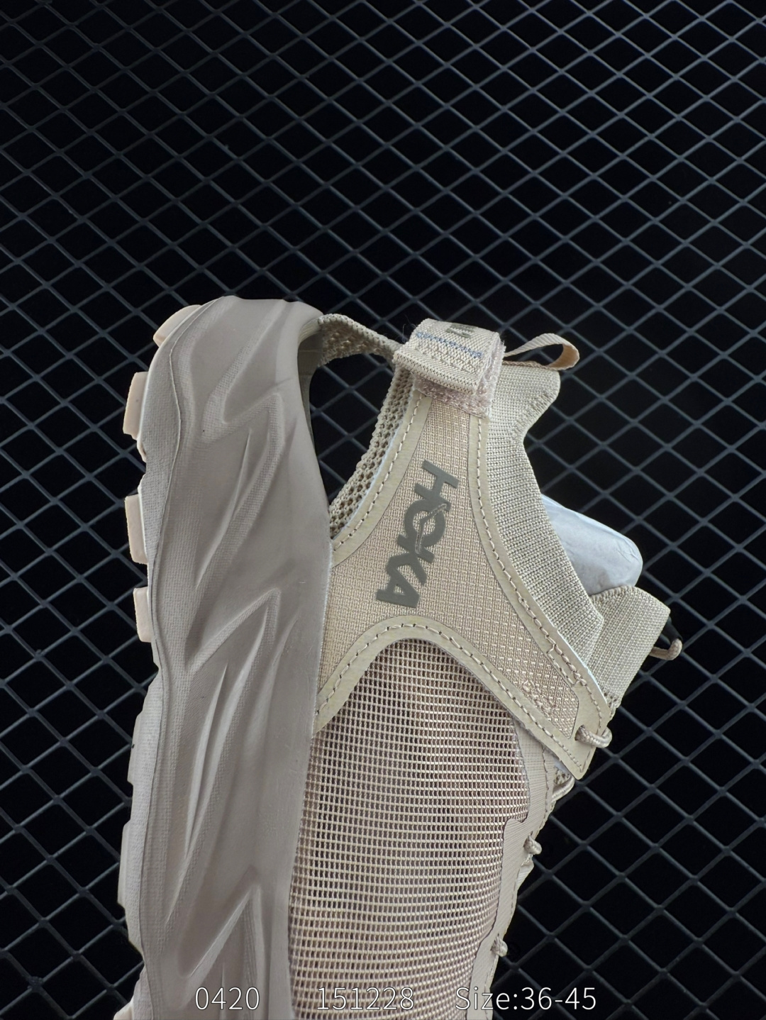 💰200 Hoka W Hopara 霍帕拉系列水路两用溯溪涉水休闲户外露营凉鞋
尺码：36 36.5 37.5 38 39 40 40.5 41 42 42.5 43 44 45
编码151228
