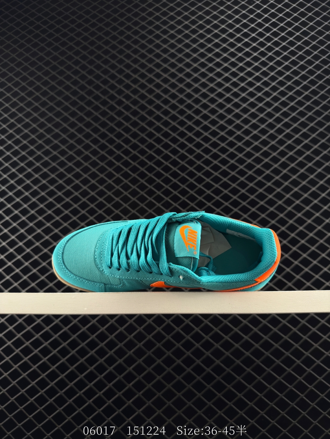 💰220
Nike/耐克 男女鞋半码制，原楦原纸版开发版型，采用粒面硬质牛剖革组合牛津布鞋面材质，外置耐磨橡胶外底❗️重现经典宝藏鞋款重新带回，耐克Nike Field General 82 SP"White/Black/Gum"1982裁判系列低帮复古经典休闲运动鞋 HF3165

类型：男女鞋
码数：36 36.5 37.5 38 38.5 39 40 40.5 41 42 42.5 43 44 45
编码：151224
