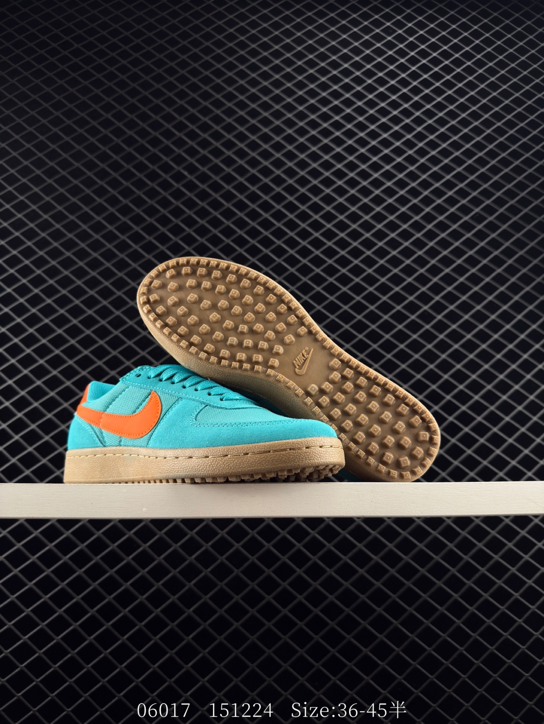 💰220
Nike/耐克 男女鞋半码制，原楦原纸版开发版型，采用粒面硬质牛剖革组合牛津布鞋面材质，外置耐磨橡胶外底❗️重现经典宝藏鞋款重新带回，耐克Nike Field General 82 SP"White/Black/Gum"1982裁判系列低帮复古经典休闲运动鞋 HF3165

类型：男女鞋
码数：36 36.5 37.5 38 38.5 39 40 40.5 41 42 42.5 43 44 45
编码：151224