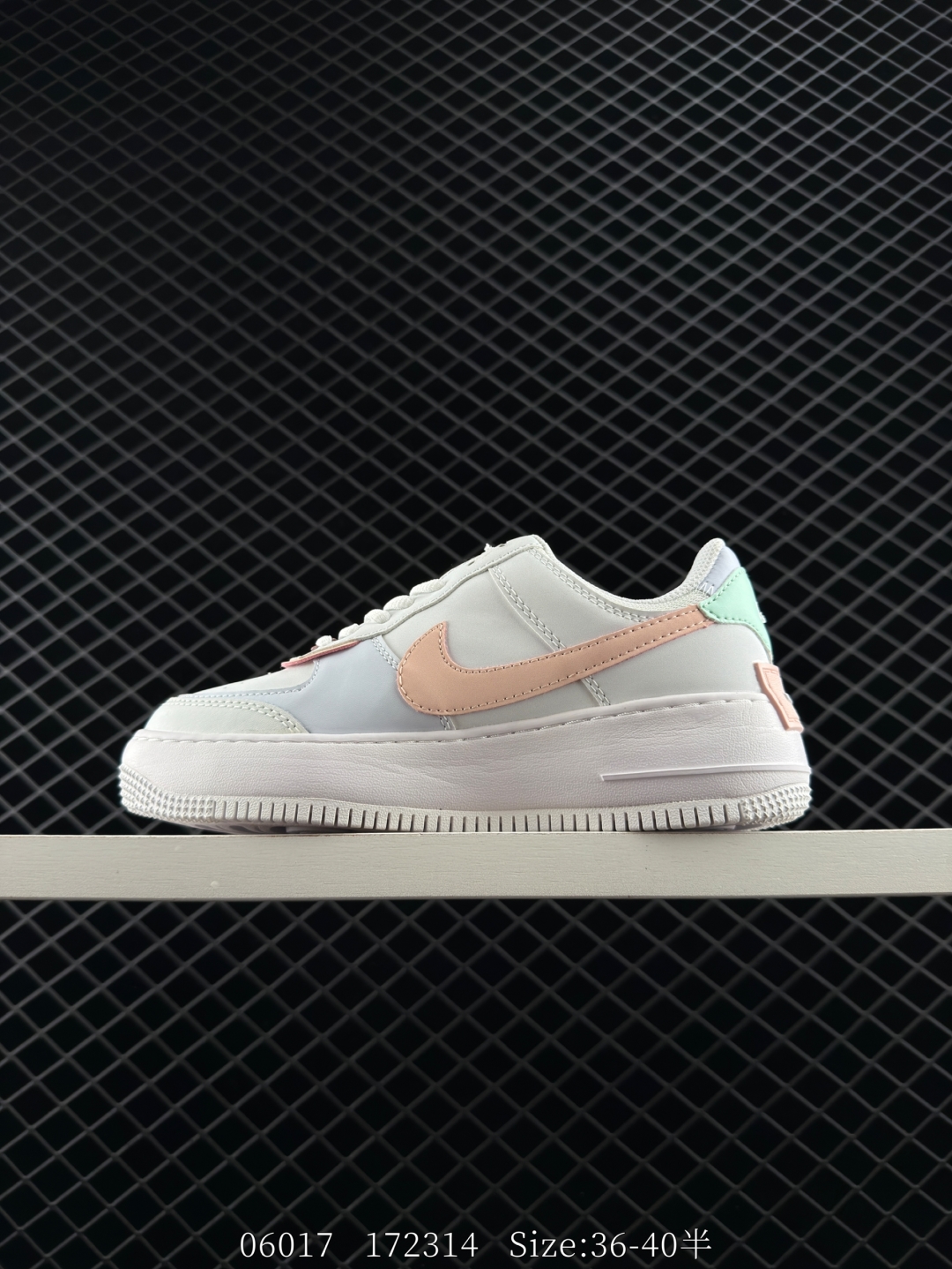 💰170
福利特价✅Nike WMNS Air Force 1 Shadow 马卡龙军空一号轻增量高低帮搭百板鞋。为典经设计注玩入味元素。 分层构结、大加中及底双重品牌标志，充彰份显 ANike AF1 Shadow 运鞋动为经典设计注入味玩元素。
货号:Cl0919-107 
ID:172314 Size:36～40半