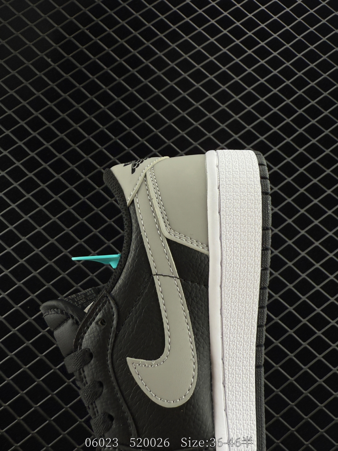 💰190
Nike Air Jordan 1 Low
AJ1乔1低帮休闲板鞋 同步官方配色 
官方货号：CZ0790-003
Size：36-46带半码
编码：520026