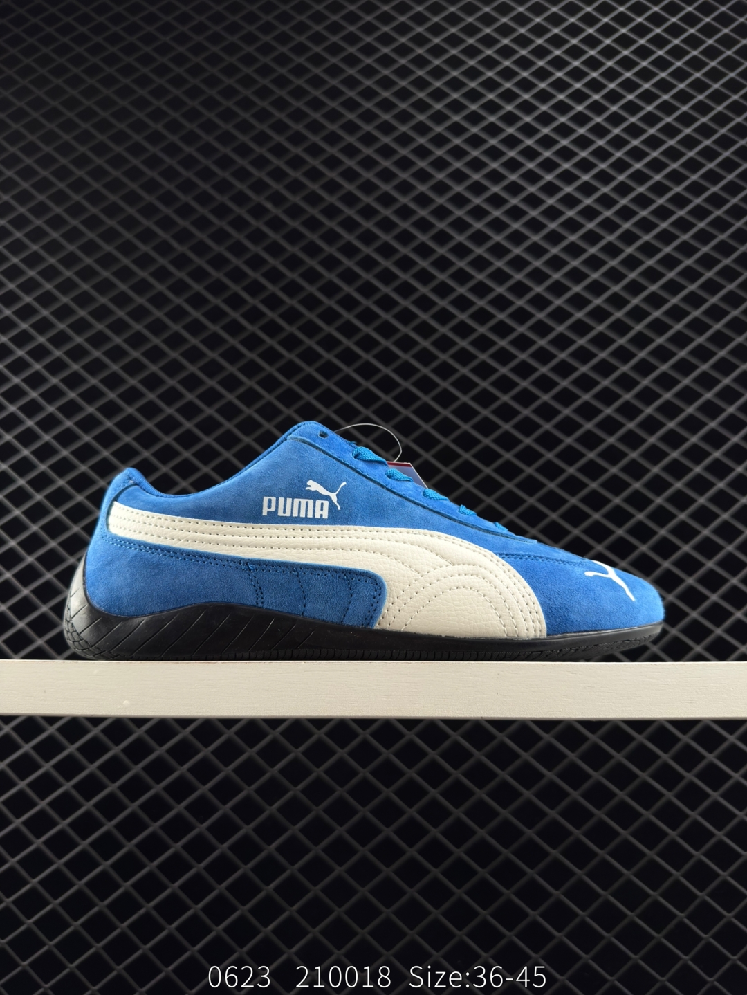 🈴💰190
彪马 Puma Speedcat Og+ Sparco 防滑耐磨
支持侧踏时的踏步工作 
即使在健身房等使用环境中也能确保透气性 
像吸盘一样的设计是为了提高体育馆表面的抓地力性能
官方货号：401603 02
尺码：36-45
编码：210018