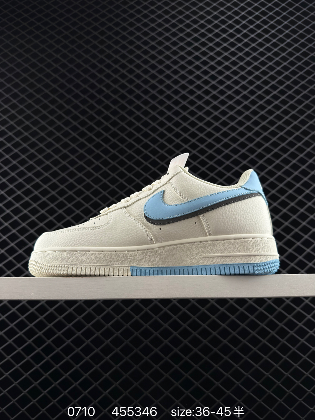 💰290
NK Air Force 1´07 Low 空军一号低帮百搭休闲运动板鞋 CS5288-027 柔软、弹性十足的缓震性能和出色的中底设计 横跨复古与现代的外型结合 造就出风靡全球 三十多年的Force 1 直到今天还深受青睐 实拍调校N版已经零色差零失真 百分百还原实物色彩所见即所得 不存在货不对板色差等低级问题 选购参考实物拍摄 不混卖不参货 只用心做好货严格选品 承诺混一赔十 SIZE:36 36.5 37.5 38 38.5 39 40 40.5 41 42 42.5 43 44 44.5 45
编码:455346