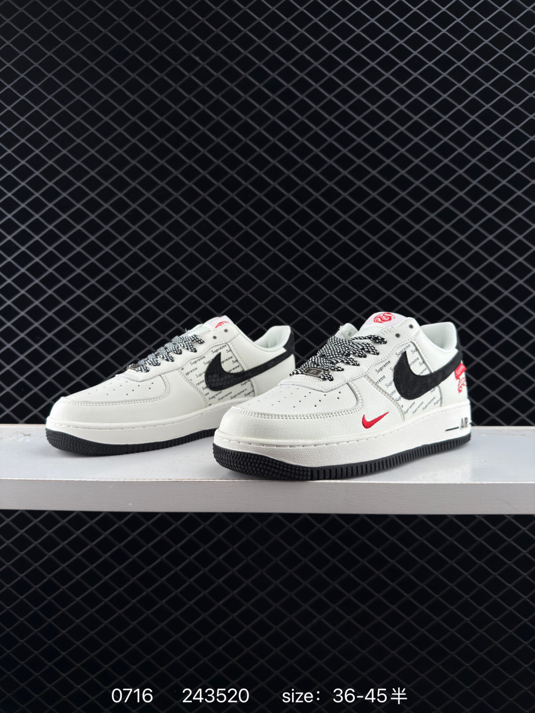 💰198
Nike Air Force 1 Low 07 x The North Face 白蓝红双钩小钩
原楦头原纸板 打造纯正低帮空军版型
专注外贸渠道 全掌内置蜂窝气垫 
原盒配件 原厂中底钢印、拉帮完美 
官方货号：XS1958 503
Size：36 36.5 37.5 38 38.5 39 40 40.5 41 42 42.5 43 44 44.5 45
编码：243520