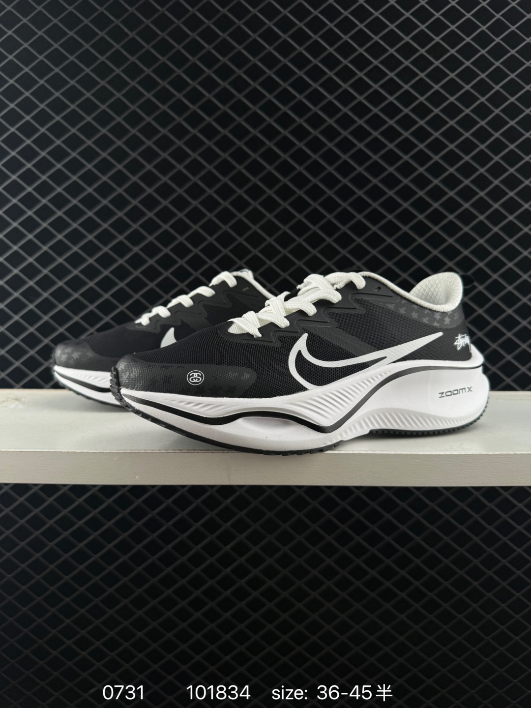 💰280
Nike Pegasus Plus 舒适百搭防滑耐磨 低帮 休闲跑步鞋
采用全新双层超轻透气网眼布材质
内里嵌入定型海绵 
中底搭载前Zoom 全掌React配置
货号:CK4318 159
尺码:36 36.5 37.5 38 38.5 39 40 40.5 41 42 42.5 43 44 45 
编码：101834