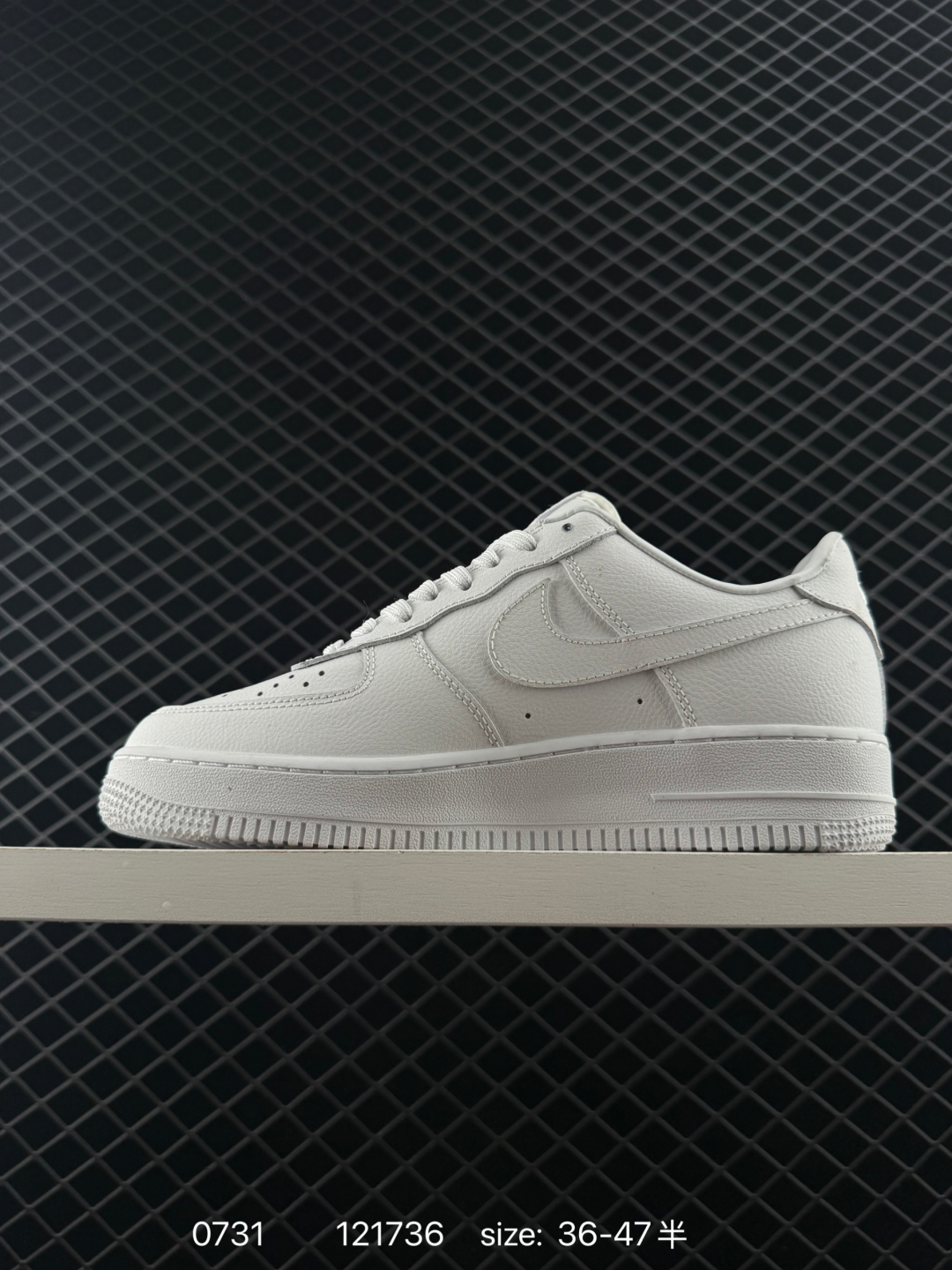 💰290
NIKE AIR FORCE 1‘07 LV8
原楦头原纸板 打造纯正低帮空军版型
专注外贸渠道 全掌内置蜂窝气垫 
原盒配件 原厂中底钢印、拉帮完美 
货号:GL6835-011。DD7050
Size:36～45半
编号：121736