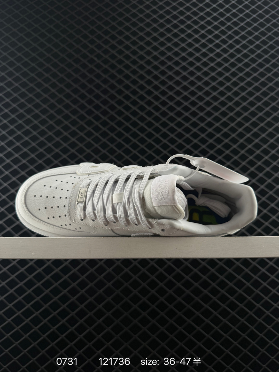 💰290
NIKE AIR FORCE 1‘07 LV8
原楦头原纸板 打造纯正低帮空军版型
专注外贸渠道 全掌内置蜂窝气垫 
原盒配件 原厂中底钢印、拉帮完美 
货号:GL6835-011。DD7050
Size:36～45半
编号：121736