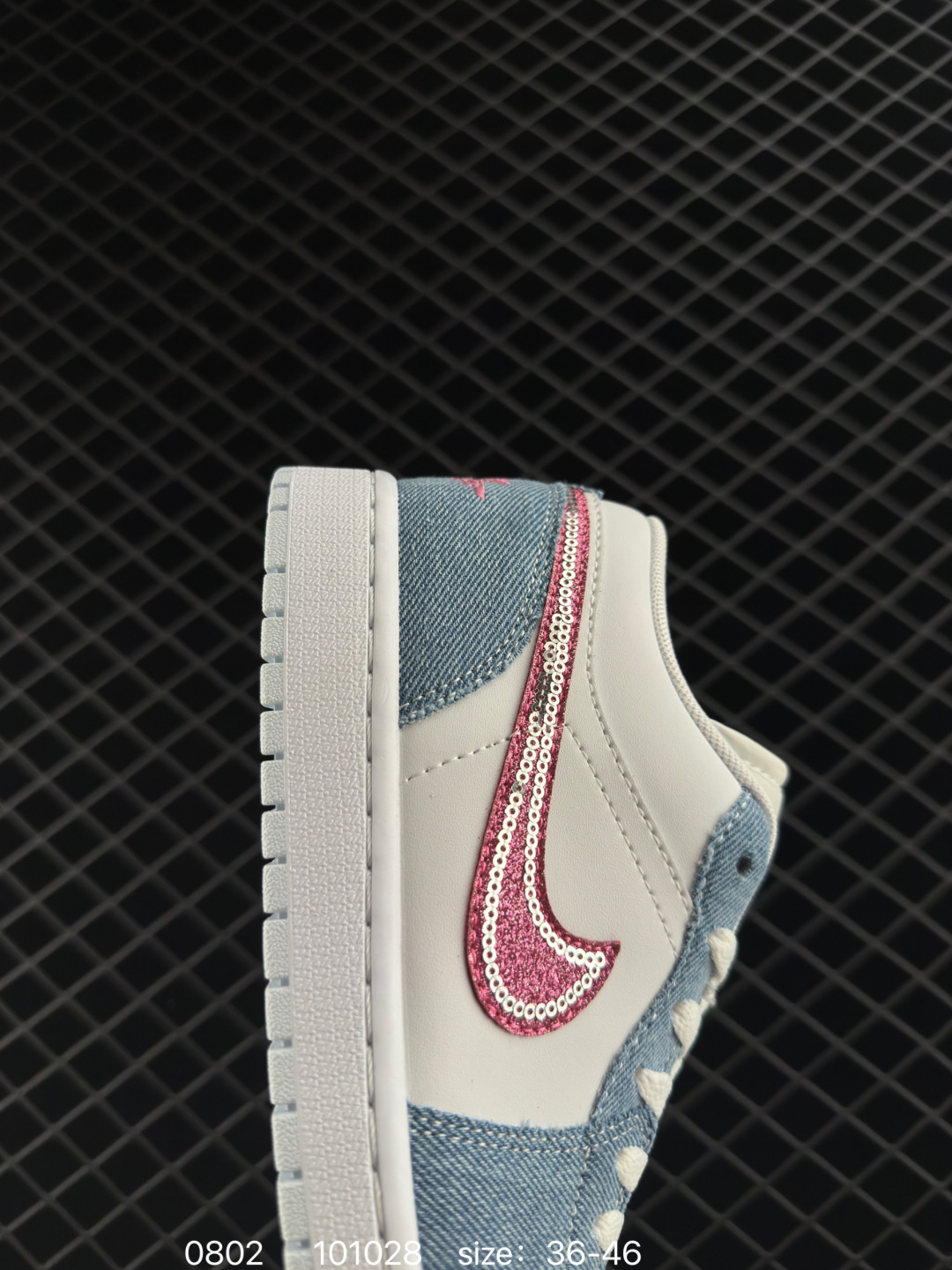💰240
✅Nike Air Jordan 1 Low
AJ1乔1低帮休闲板鞋 同步官方配色 
官方货号:HQ2001 400
尺码:36 36.5 37.5 38 38.5 39 40 40.5 41 42 42.5 43 44 45 46
编码：101028
 Size:36～46半