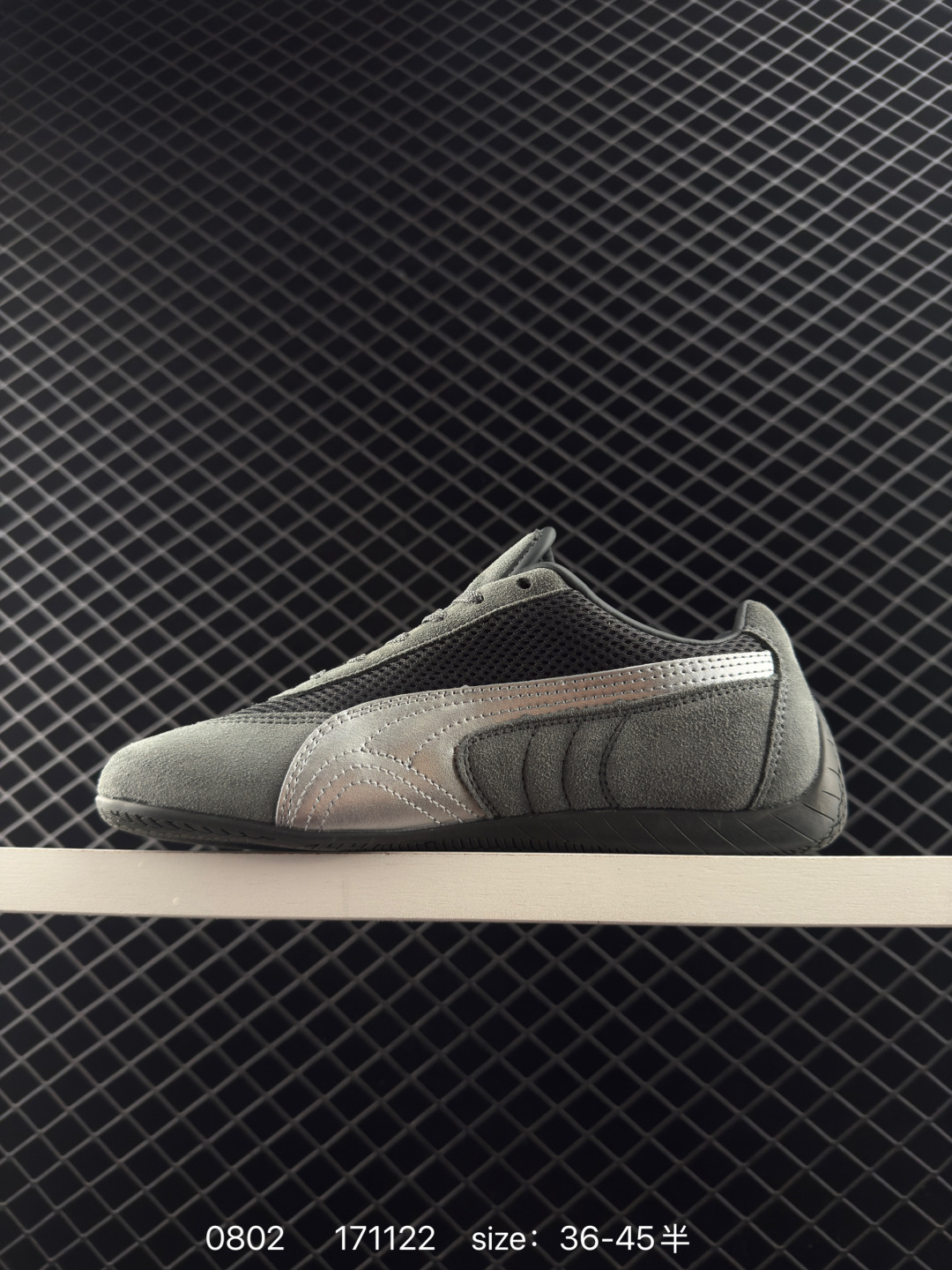 💰210
Puma Speedcat OG彪马 防滑耐磨生活休闲 运动鞋
官方货号:403902-01
尺码:36 37 37.5 38 38.5 39 40 40.5 41 42 42.5 43 44 45
编码：171122