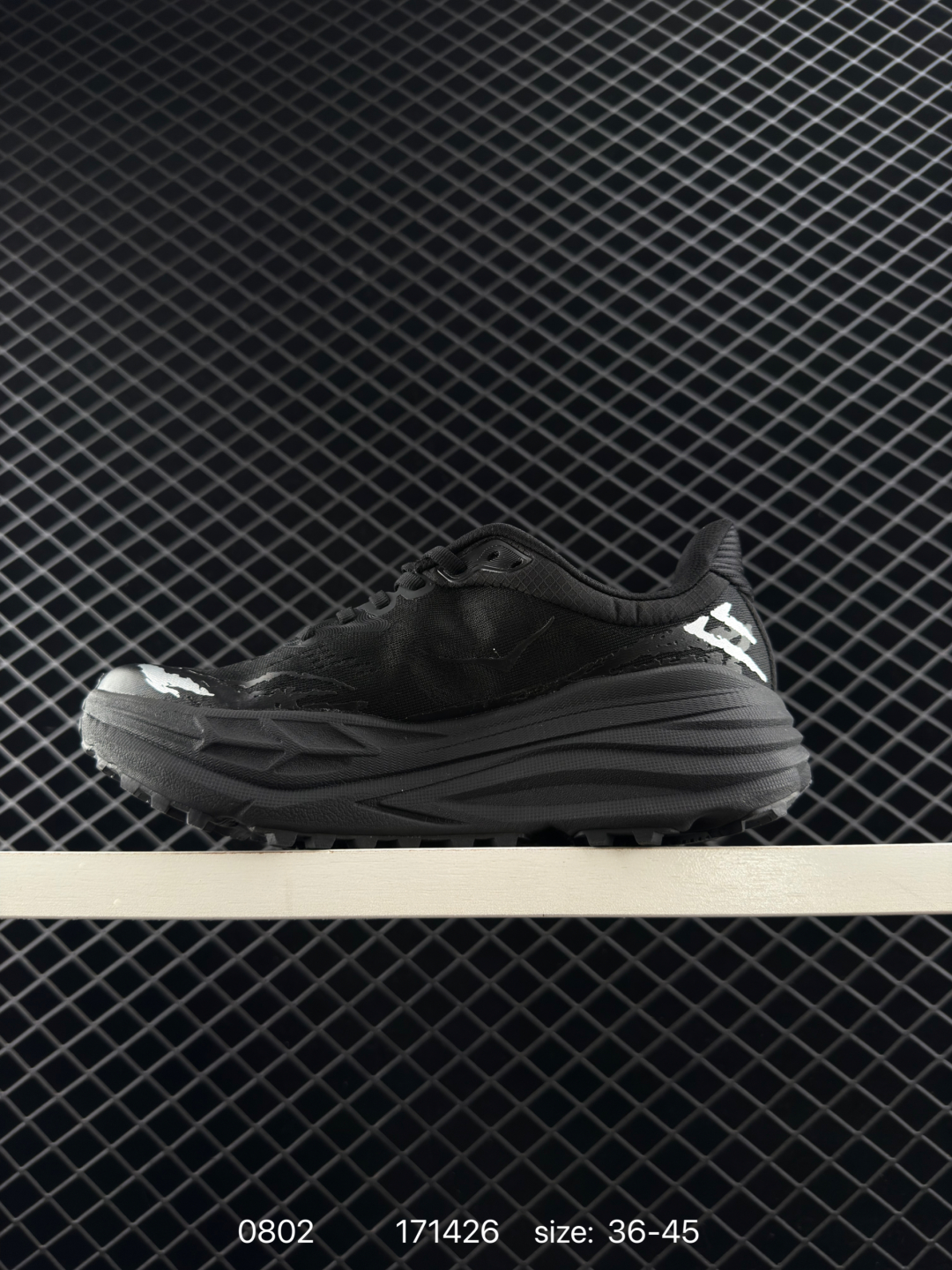 💰230
✅HOKA Stinson 7 低帮专业越野跑步鞋
这款鞋5mm的前后掌落差能让你贴近自然跑的步态 使你的身体对鞋子的缓震和支撑特性依赖变少 从而增加自身的下肢力量 鞋底防滑性能在下坡的石板台阶和原始路面都有很好的表 HOKA血统属性厚底设计 在快速下坡时起到缓震保护作用减少重力给予脚踝 膝部 髋关节等处带来的冲击力
官方货号:1141530
尺码:36 36.5 37.5 38 38.5 39 40 40.5 41 42 42.5 43 44 45
编码:171426
Size:36~45半