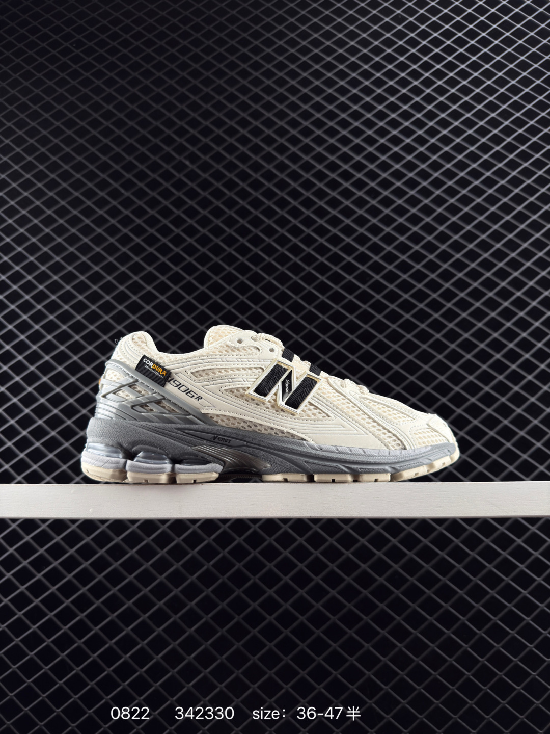 💰150
新百伦New Balance M1906系列 新百伦 复古单品宝藏老爹鞋款复古元素叠加 质感超级棒 原楦版型材料细节做工精细 作为NB最经典的档案鞋型之一
尺码:如图
货号U1906RCU
编码:342330