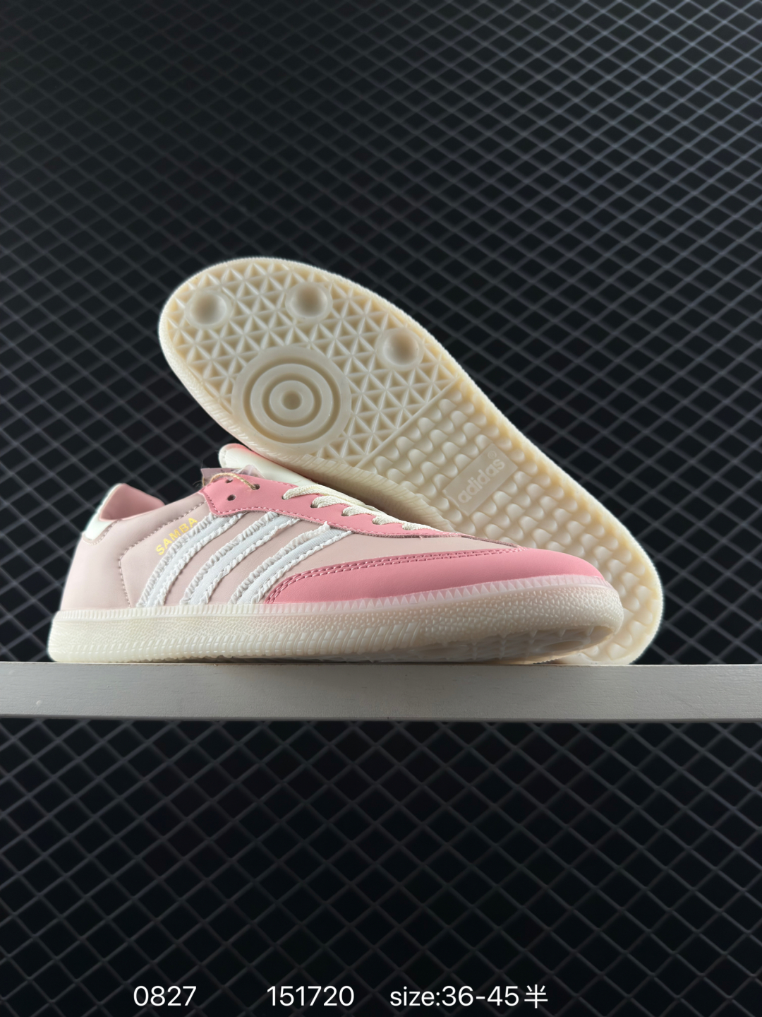 💰198
Adidas Originals Samba OG 桑巴舞系列 阿迪达斯 三叶草 绅士德训足球风百搭低帮休闲运动板鞋
货号:JR8830
尺码:36～45半
ID:151720