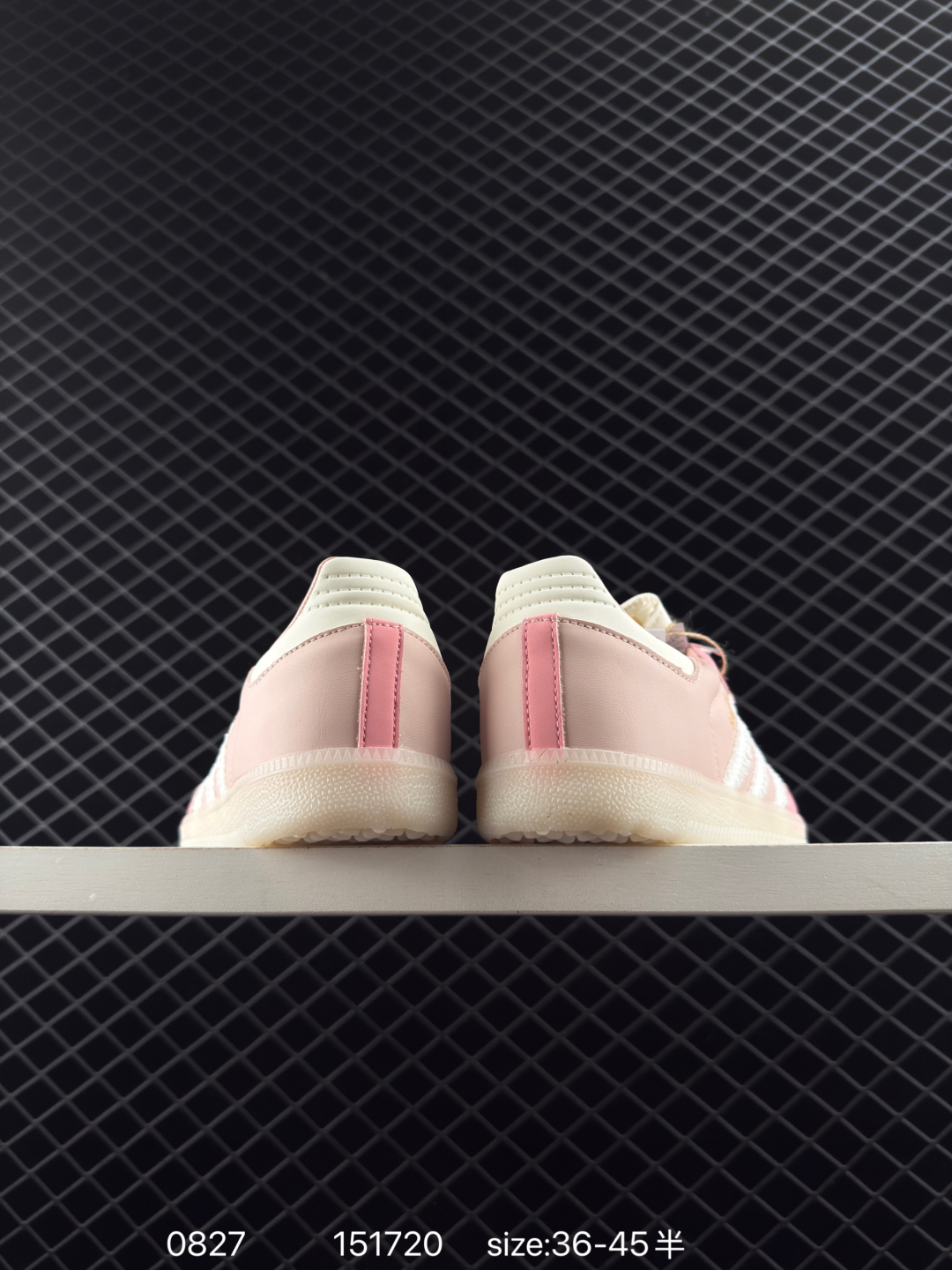 💰198
Adidas Originals Samba OG 桑巴舞系列 阿迪达斯 三叶草 绅士德训足球风百搭低帮休闲运动板鞋
货号:JR8830
尺码:36～45半
ID:151720