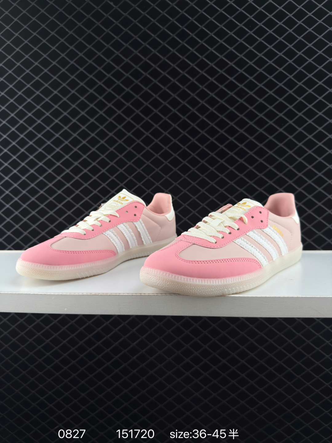 💰198
Adidas Originals Samba OG 桑巴舞系列 阿迪达斯 三叶草 绅士德训足球风百搭低帮休闲运动板鞋
货号:JR8830
尺码:36～45半
ID:151720