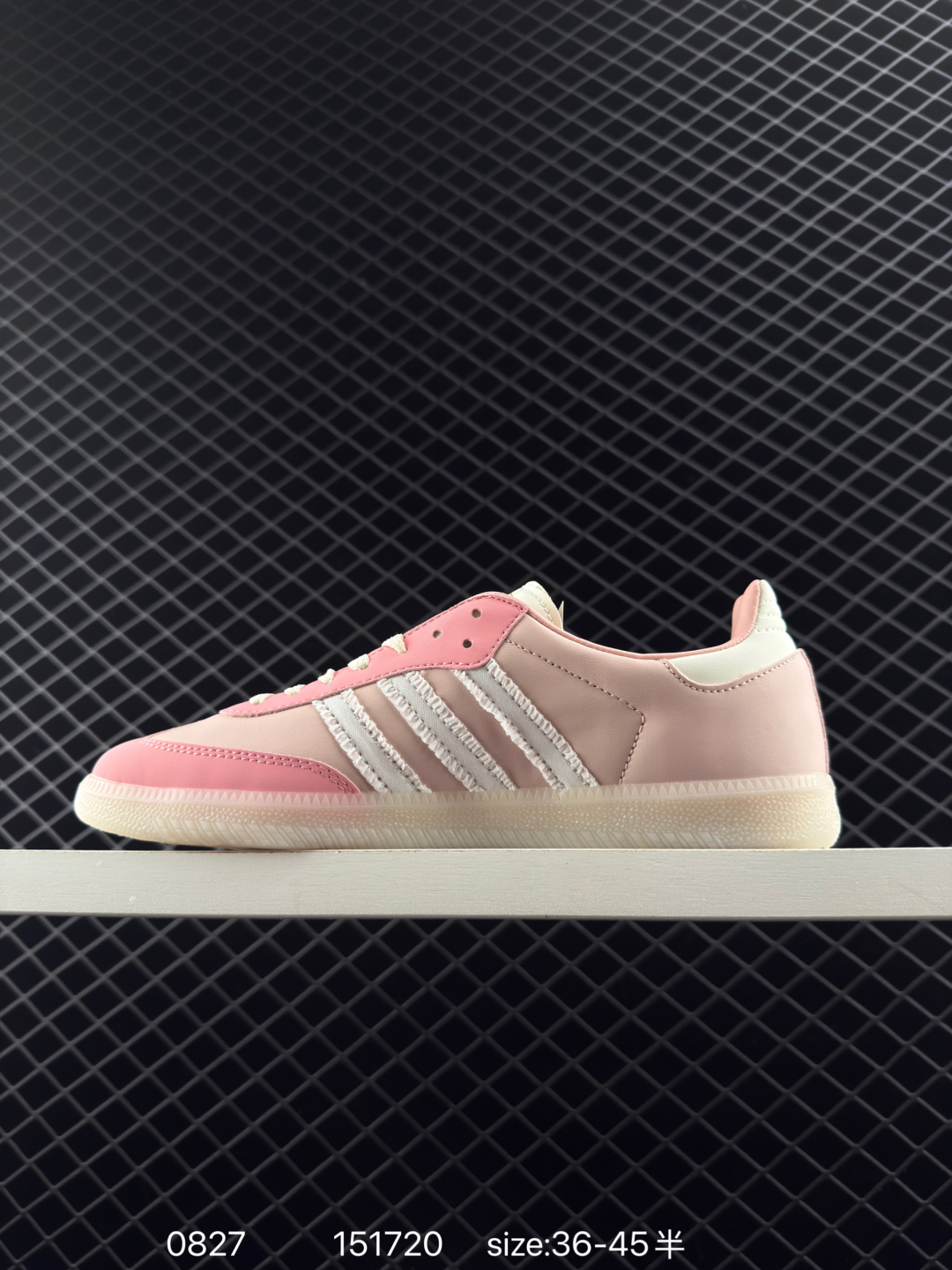 💰198
Adidas Originals Samba OG 桑巴舞系列 阿迪达斯 三叶草 绅士德训足球风百搭低帮休闲运动板鞋
货号:JR8830
尺码:36～45半
ID:151720