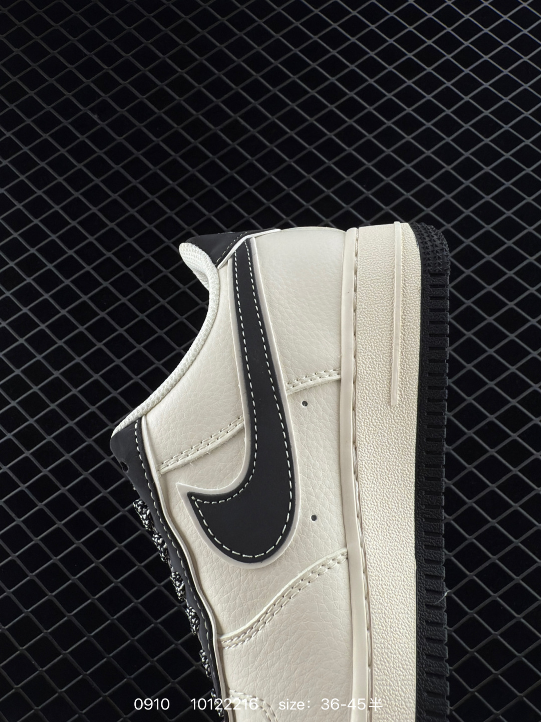 🛒购物价：168💰[店长鲸选配套包装齐全.莆田本地档口]NIKE AIR FORCE 1‘07 LV8
原楦头原纸板 打造纯正低帮空军版型
专注外贸渠道 全掌内置蜂窝气垫 
原盒配件 原厂中底钢印、拉帮完美 
货号:BB7577-219
Size:36 36.5 37.5 38 38.5 39 40 40.5 41 42 42.5 43 44 45
ID:10122216
